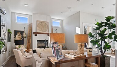 Crossroads on Crosby in Tumwater, WA - Building Photo - Building Photo