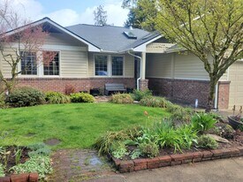 247 SE Weston Rd in Shelton, WA - Building Photo