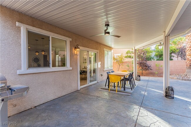 property at 1041 Chestnut Chase St