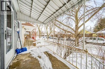 1153 Gladstone Ave in Windsor, ON - Foto de edificio - Building Photo