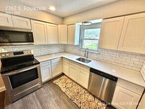 2362 S Fountain St in Allentown, PA - Building Photo - Building Photo