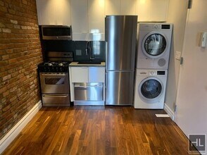 East 5th Street, Unit 3B in New York, NY - Building Photo - Building Photo