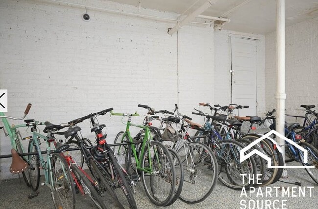2536 N Sawyer Ave in Chicago, IL - Building Photo - Building Photo