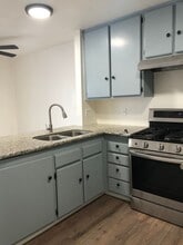 6021 Almendra Ave in Bakersfield, CA - Building Photo - Building Photo