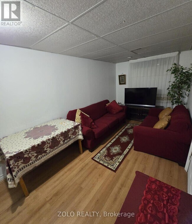 283 Grey Fox Dr in Kitchener, ON - Building Photo - Building Photo