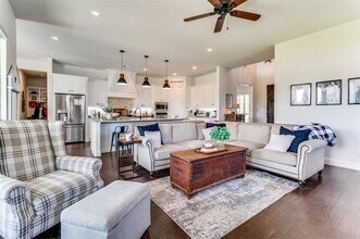 1612 Highbridge Ct in Gunter, TX - Building Photo - Building Photo