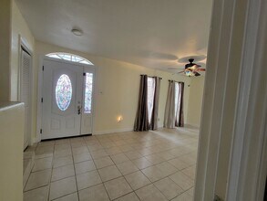 10813 Sandpiper Dr in Houston, TX - Building Photo - Building Photo