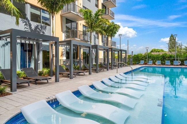 Centro City Residences in Miami, FL - Building Photo - Building Photo