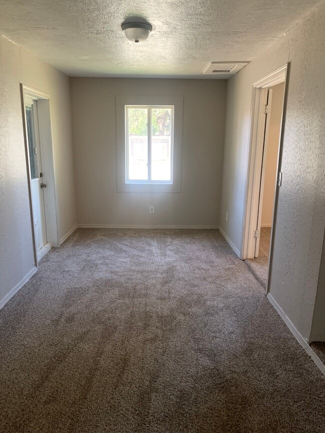 802 Brigham Ave in Santa Rosa, CA - Building Photo - Building Photo