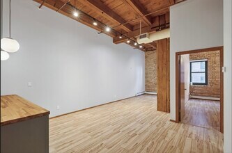 400 N 1st St, Unit #302 in Minneapolis, MN - Foto de edificio - Building Photo