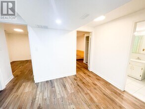 272 Milliken Meadows Dr in Markham, ON - Building Photo - Building Photo