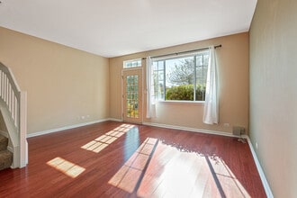 3103 Anton Dr in Aurora, IL - Building Photo - Building Photo