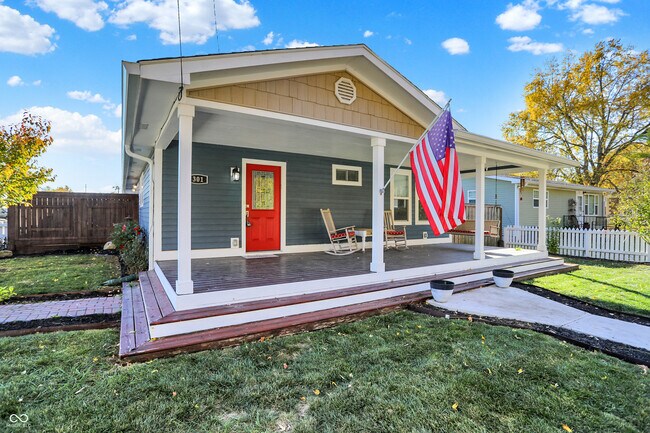 301 W Pierce St in Whitestown, IN - Building Photo - Building Photo