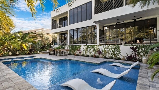 property at 823 Ponce de Leon Dr