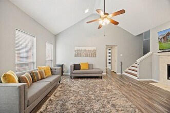 2016 Falcon Ridge Dr in Carrollton, TX - Building Photo - Building Photo