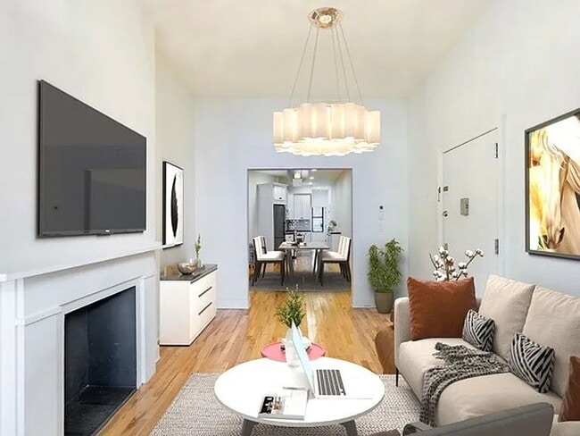 property at 638 Warren St