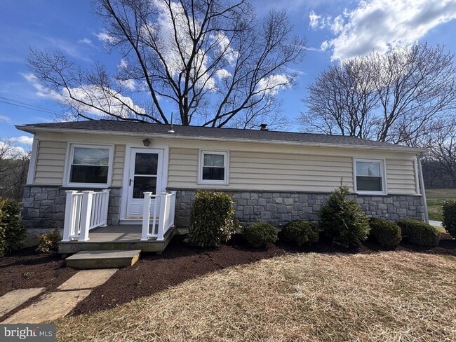 property at 1212 W King Rd