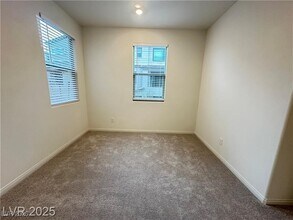 1432 Nocturnal Flight St in Las Vegas, NV - Building Photo - Building Photo