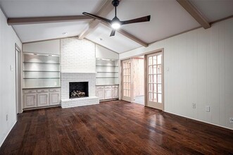 9334 Hunters Creek Dr in Dallas, TX - Building Photo - Building Photo