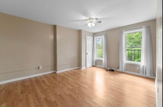 812 Grand St in Jersey City, NJ - Building Photo - Building Photo