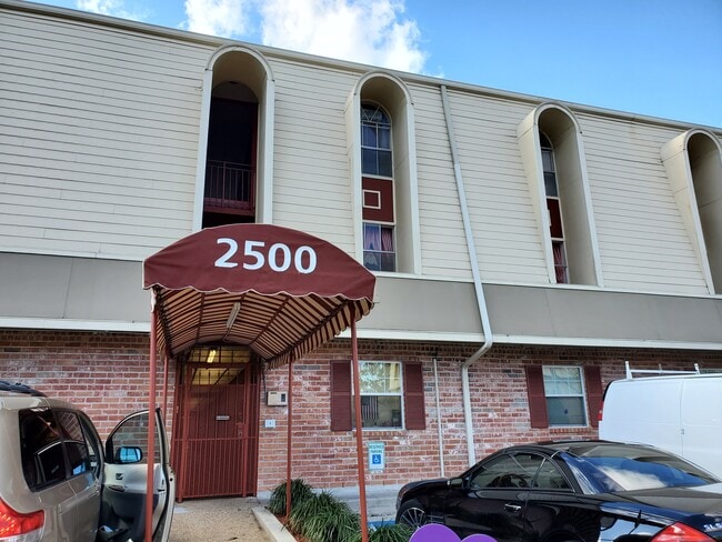 2500 Houma Blvd, Unit 122 in Metairie, LA - Building Photo - Building Photo