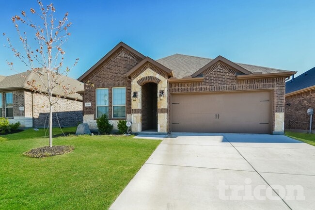 property at 11201 Klondike Ln