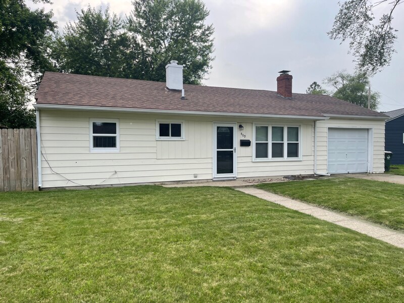 409 Florence Ave in Fairborn, OH - Foto de edificio