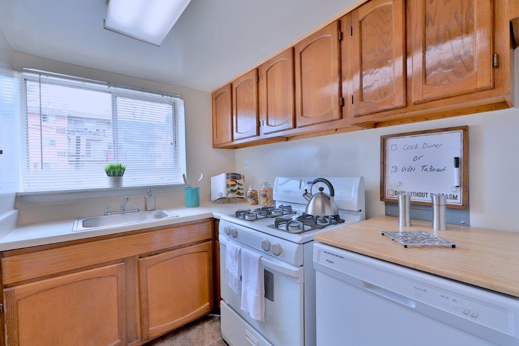 Princeton Estates Apartment Homes Temple Hills, MD Apartments