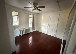 364 Ashford Ave in Dobbs Ferry, NY - Building Photo - Building Photo