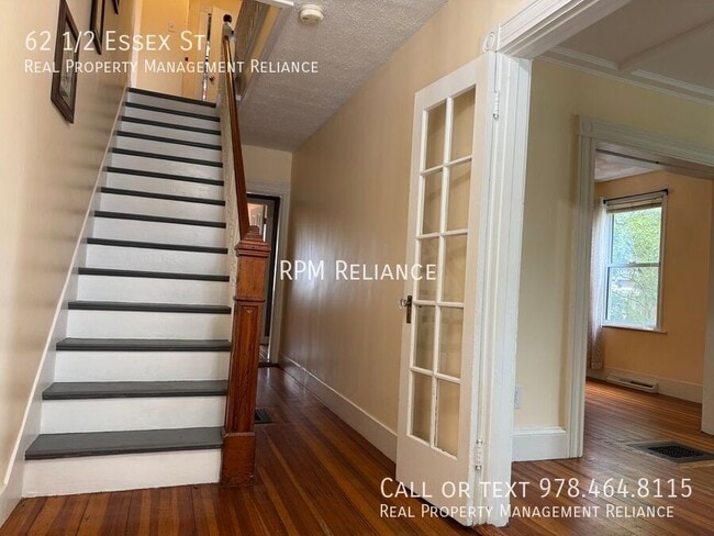 62 1/2 Essex St in Beverly, MA - Building Photo - Building Photo