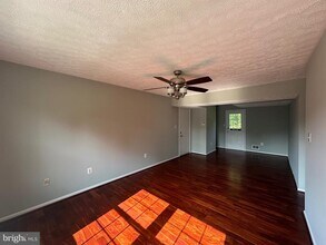 5905 Sylvia Ct in Clinton, MD - Building Photo - Building Photo