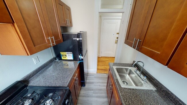 1191 Boylston St, Unit 37 in Boston, MA - Foto de edificio - Building Photo