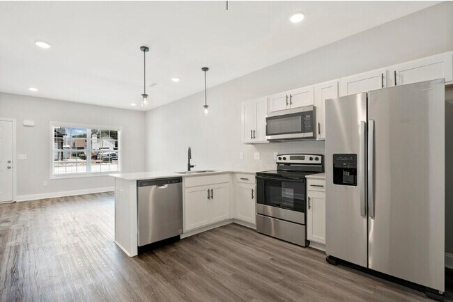 Needmore Creek Townhomes in Clarksville, TN - Foto de edificio - Building Photo