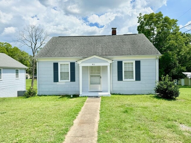411 Westover Ave in South Hill, VA - Building Photo - Building Photo