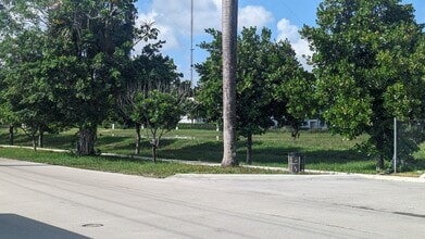 20400 NW 7th Ave, Unit Cozy 1-bedroom Miami in Miami, FL - Foto de edificio - Building Photo