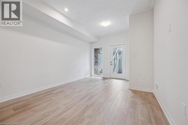 141 REVERIE Wy in Kitchener, ON - Building Photo - Building Photo