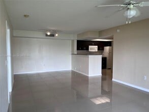 5061 Wiles Rd in Coconut Creek, FL - Building Photo - Building Photo