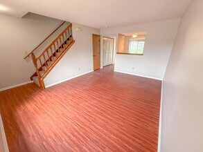 635 Pebble Pl Dr in Delaware, OH - Building Photo - Building Photo