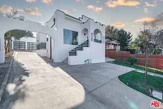 4724 W 18th St in Los Angeles, CA - Building Photo - Building Photo