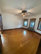 160 W 4th St in Clifton, NJ - Building Photo - Building Photo
