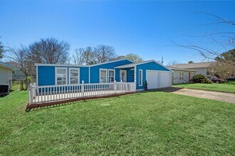 105 Pompano Ave in Galveston, TX - Building Photo - Building Photo