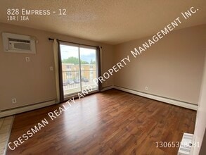 828 Empress St in Regina, SK - Building Photo - Building Photo