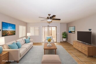 8418 W Watkins St, Unit 315 in Tolleson, AZ - Foto de edificio - Building Photo