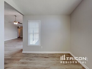 140 Eileen Dr in Spring Lake, NC - Building Photo - Building Photo