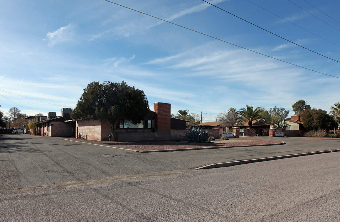 Desert Winds Apartments in Tucson, AZ - Foto de edificio