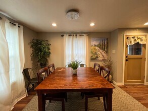 1432 Karluk St in Anchorage, AK - Building Photo - Building Photo