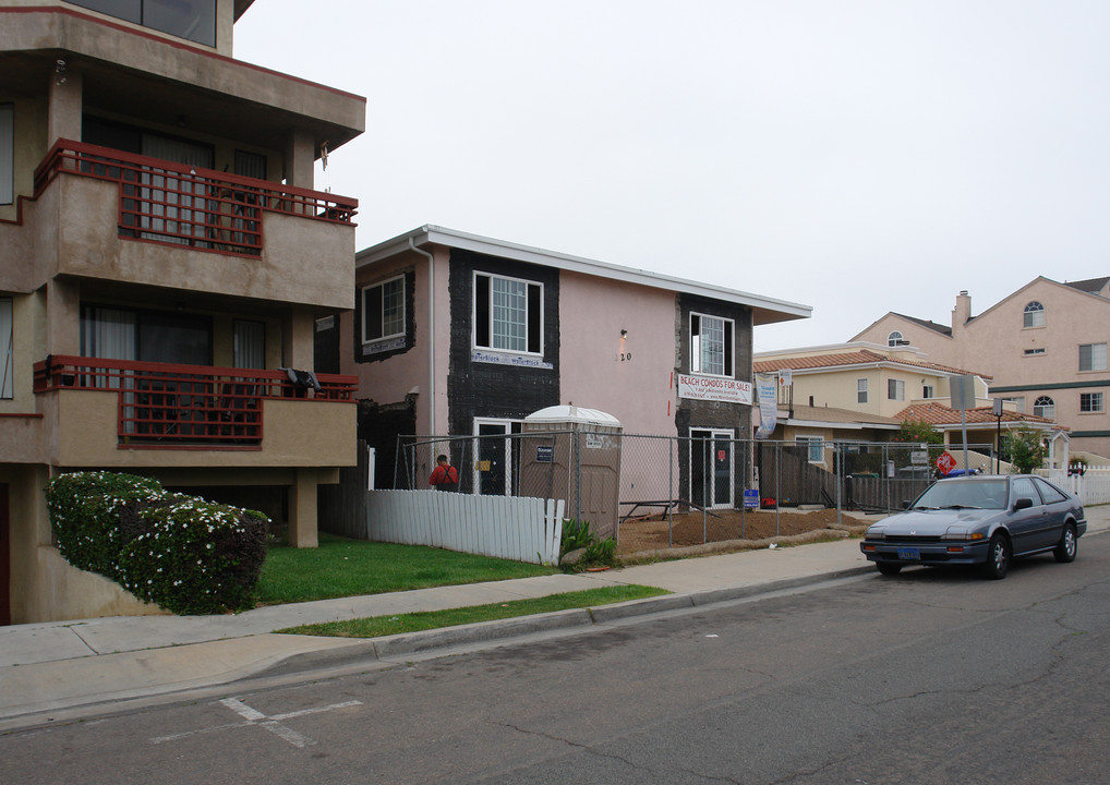 220 Evergreen Ave in Imperial Beach, CA - Building Photo