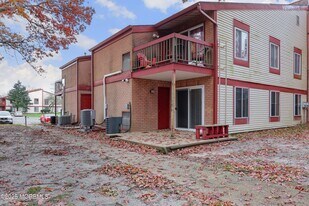 89 Northrup Dr in Brick, NJ - Building Photo