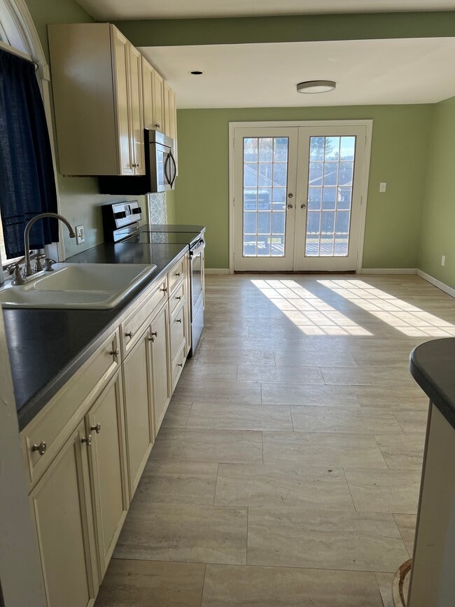 property at 748 Grant St