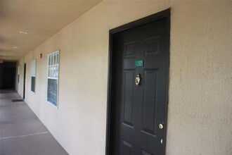 14036 Fairway Island Dr in Orlando, FL - Building Photo - Building Photo